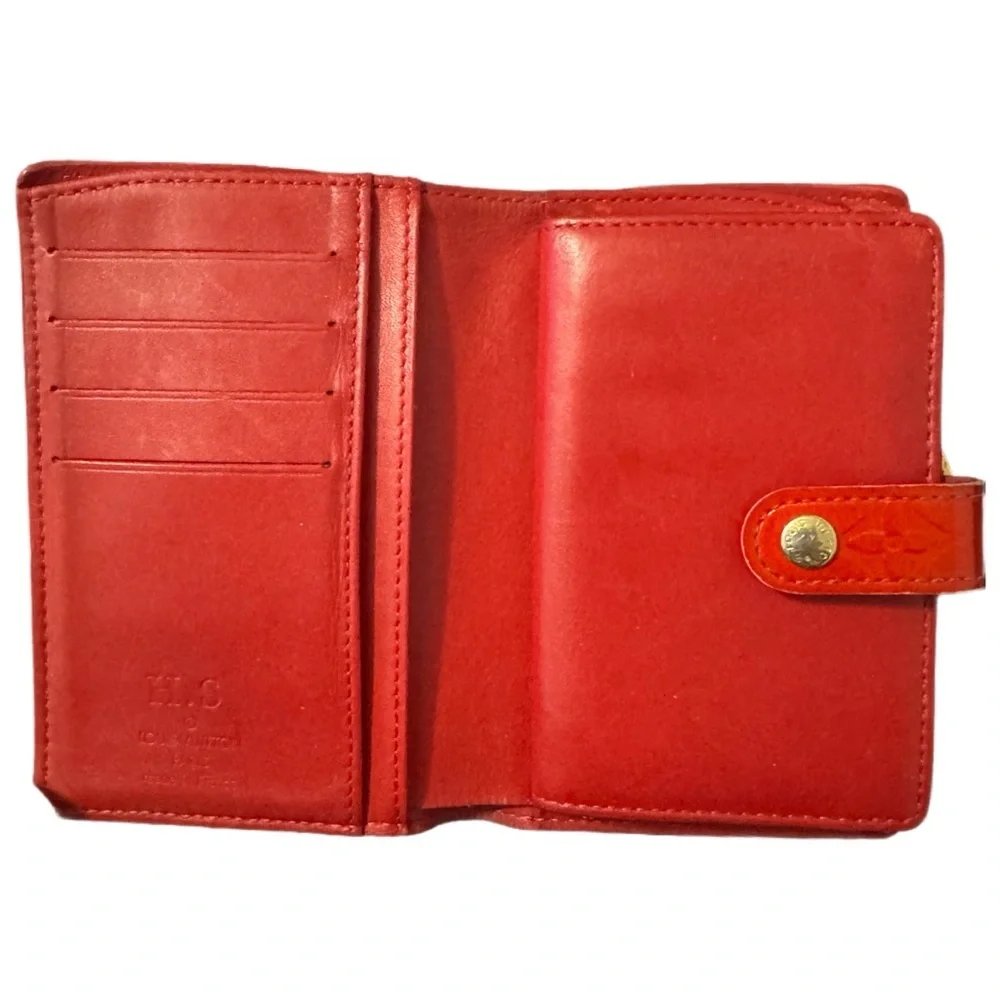 Louis Vuitton Red Vernis Kisslock Wallet With Louis Vuitton Dustbag